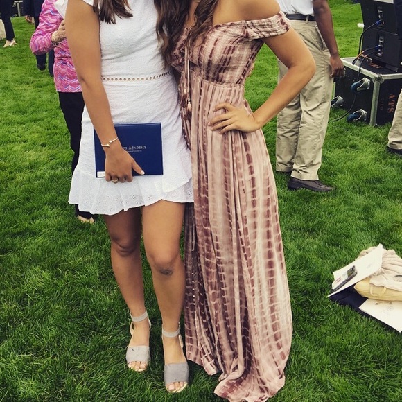 Dress - Picture 4 of 4